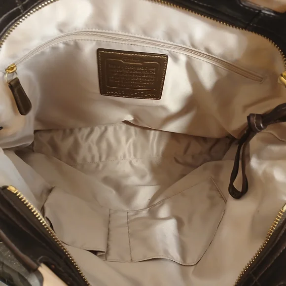 Coach Cream and Gold Geometric Tote - Picture 6 of 15